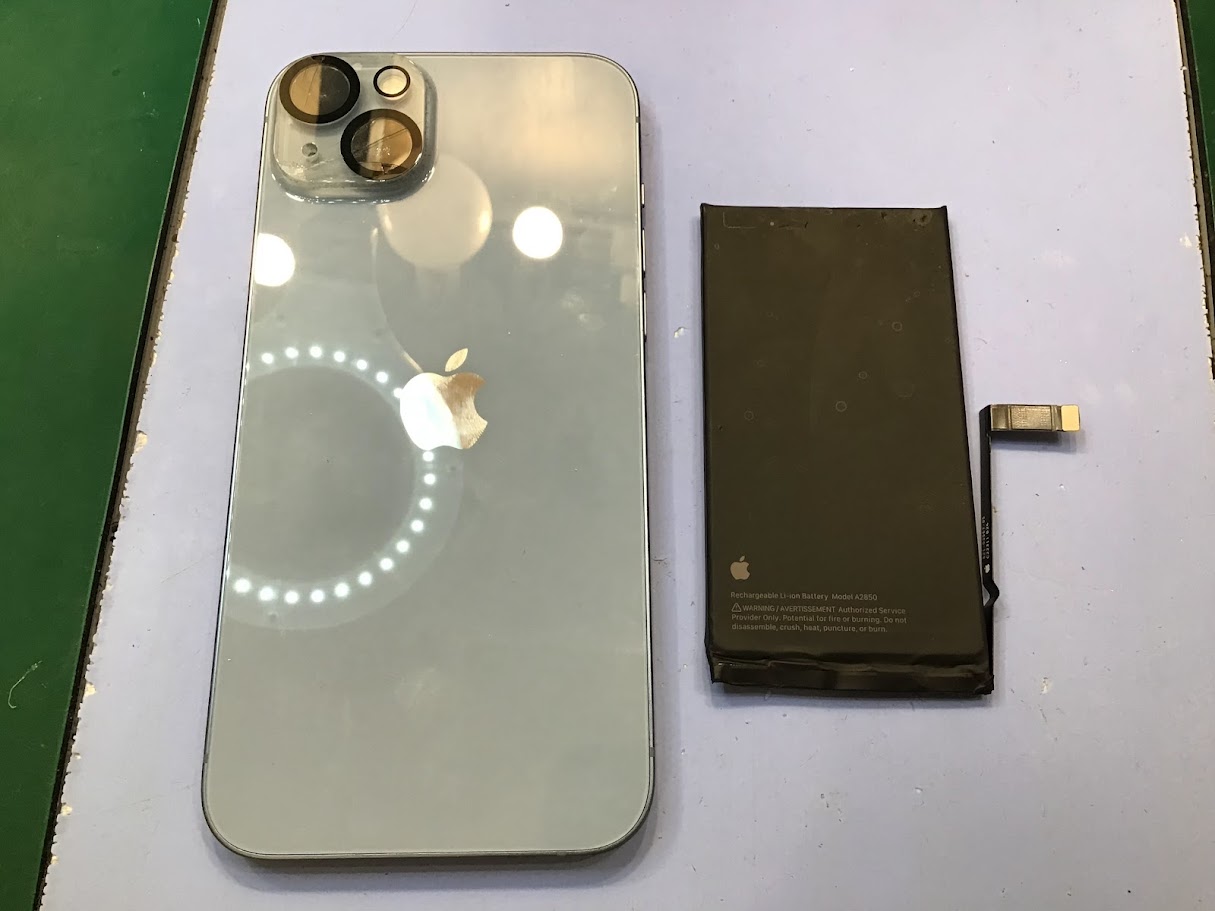 iPhone14Plusならデータそのまま修理可能なスマホ修理工房セレオ甲府店へ！